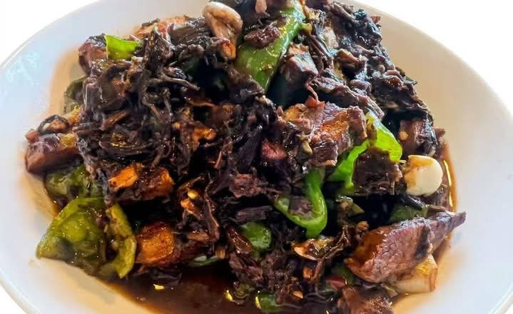 Steamed Pork Belly With Chili Pepper 擂椒扣肉